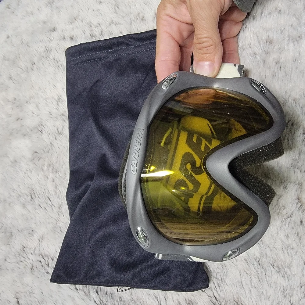 Carrera Ski or Snowboard Goggles with Bag | Yellow Lens | Teen